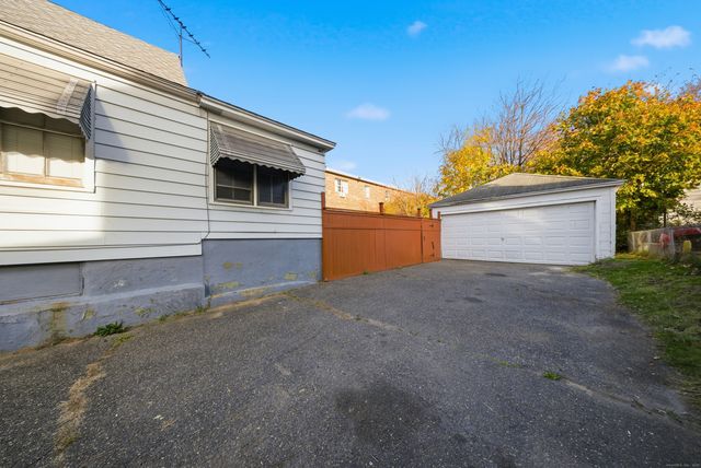 332 Palisade Avenue, Bridgeport, CT 06610