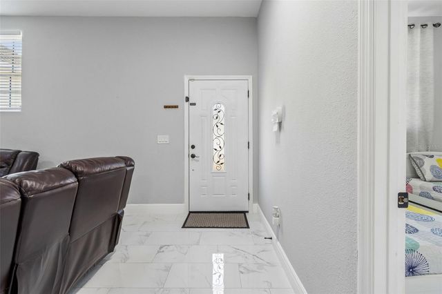 5117 N LINCOLN AVENUE, Tampa, FL 33614