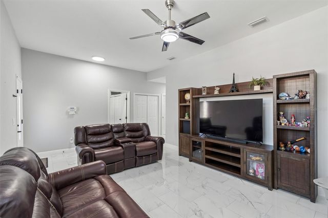 5117 N LINCOLN AVENUE, Tampa, FL 33614