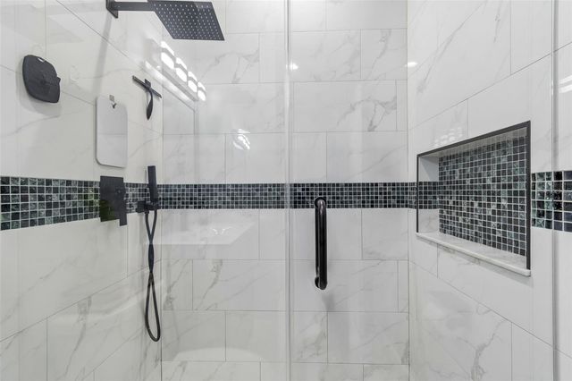 5117 N LINCOLN AVENUE, Tampa, FL 33614