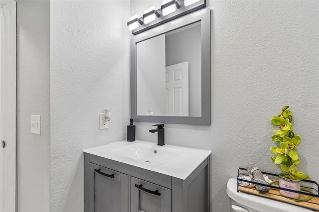 5117 N LINCOLN AVENUE, Tampa, FL 33614