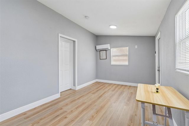 5117 N LINCOLN AVENUE, Tampa, FL 33614