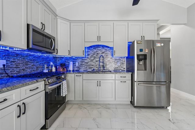 5117 N LINCOLN AVENUE, Tampa, FL 33614