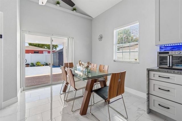 5117 N LINCOLN AVENUE, Tampa, FL 33614