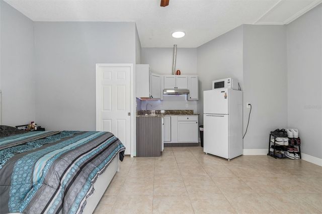 5117 N LINCOLN AVENUE, Tampa, FL 33614