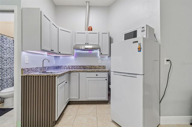 5117 N LINCOLN AVENUE, Tampa, FL 33614