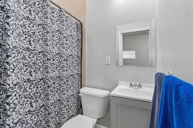 5117 N LINCOLN AVENUE, Tampa, FL 33614