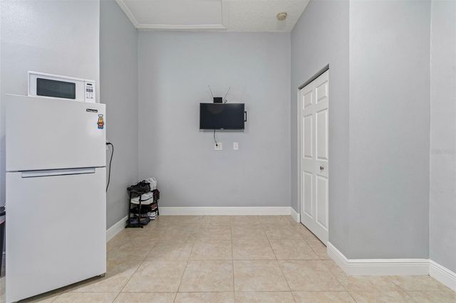 5117 N LINCOLN AVENUE, Tampa, FL 33614