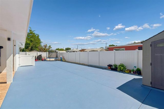 5117 N LINCOLN AVENUE, Tampa, FL 33614