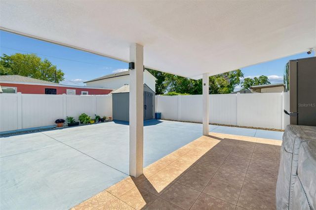 5117 N LINCOLN AVENUE, Tampa, FL 33614