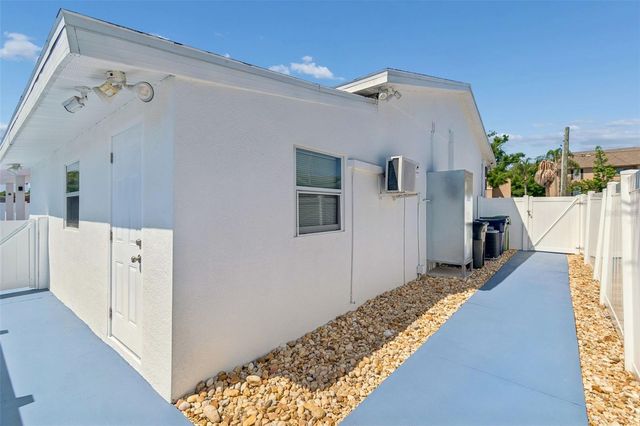 5117 N LINCOLN AVENUE, Tampa, FL 33614