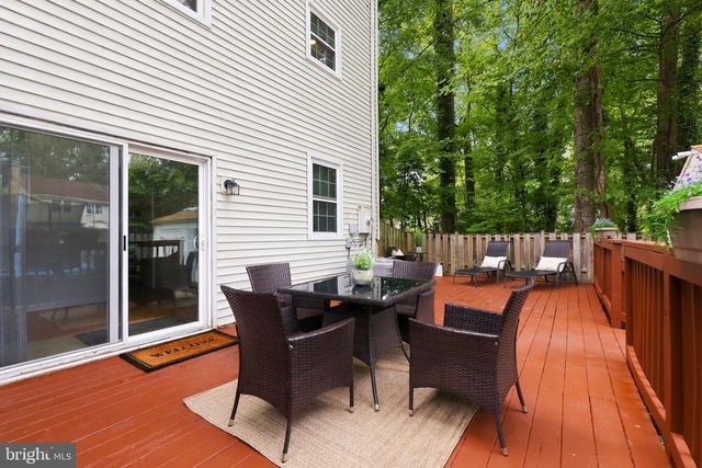 10008 CHESTNUT WOOD LN, Burke, VA 22015