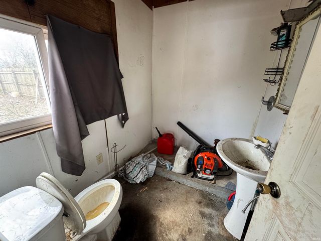 24585 Fillmore Road, South Bend, IN 46619