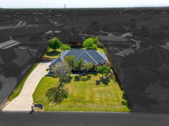 909 Alconberry Drive, Crowley, TX 76036