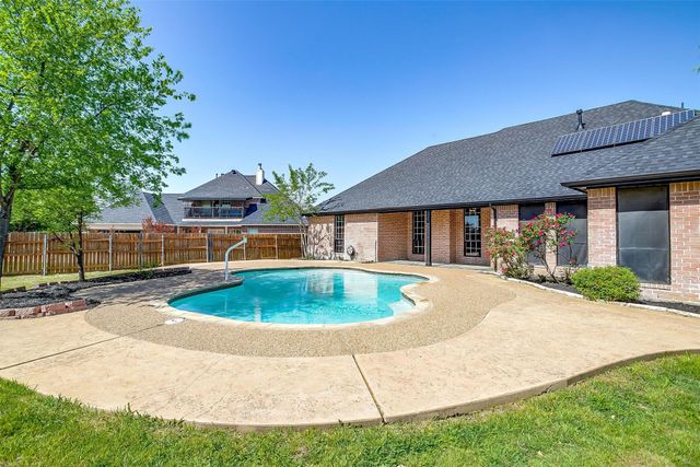 909 Alconberry Drive, Crowley, TX 76036