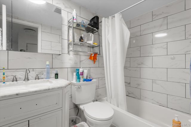 86-18 57th Road, Elmhurst, NY 11373