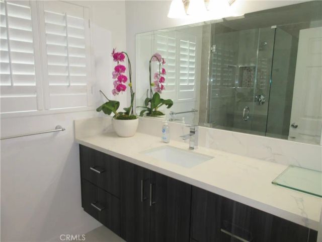 10914 Canby, Northridge, CA 91324