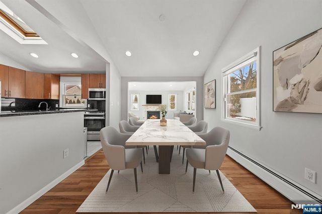 206 Harwood Place, Paramus, NJ 07652