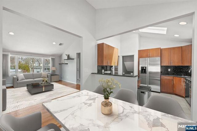 206 Harwood Place, Paramus, NJ 07652