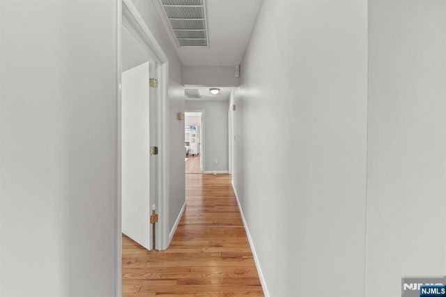 206 Harwood Place, Paramus, NJ 07652