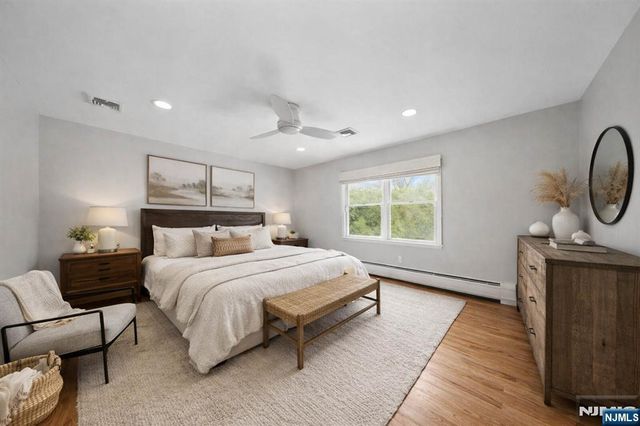 206 Harwood Place, Paramus, NJ 07652