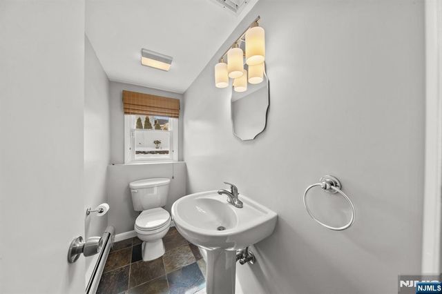 206 Harwood Place, Paramus, NJ 07652