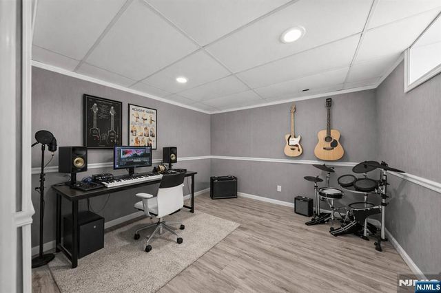 206 Harwood Place, Paramus, NJ 07652