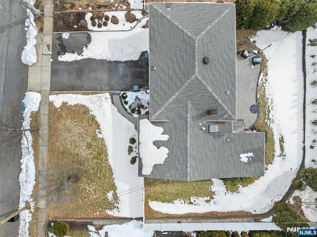 206 Harwood Place, Paramus, NJ 07652