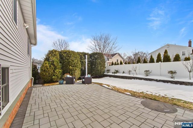 206 Harwood Place, Paramus, NJ 07652