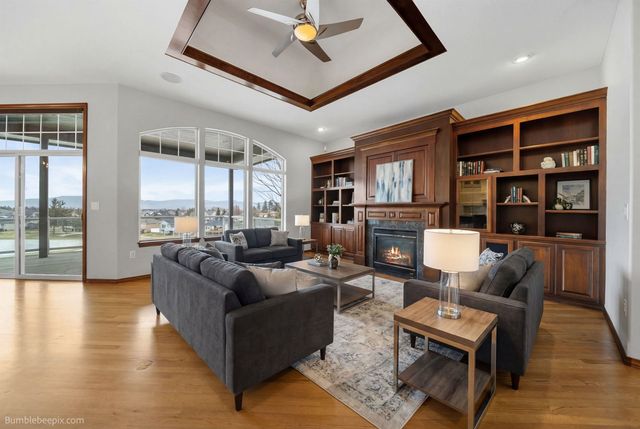 1405 N King James Ln, Liberty Lake, WA 99019