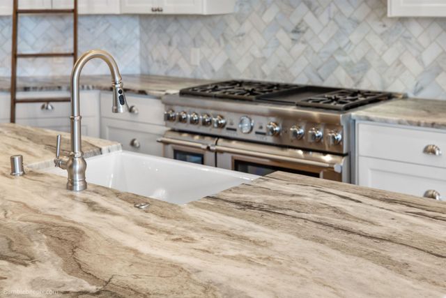 1405 N King James Ln, Liberty Lake, WA 99019