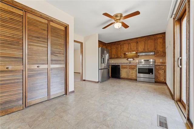 108 Hawthorne DR, Elizabeth City, NC 27909