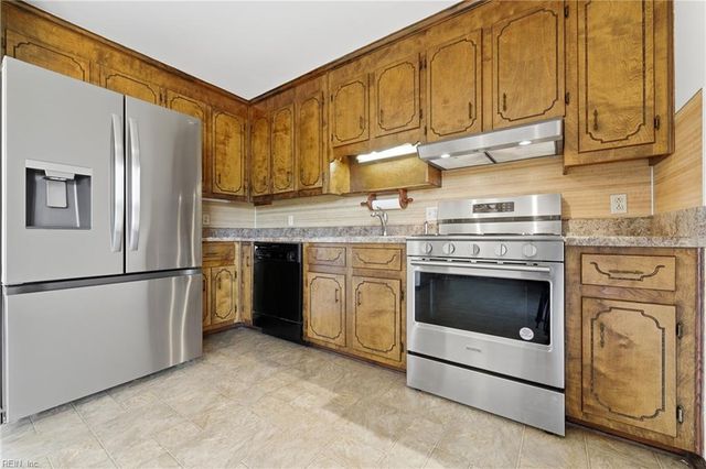 108 Hawthorne DR, Elizabeth City, NC 27909