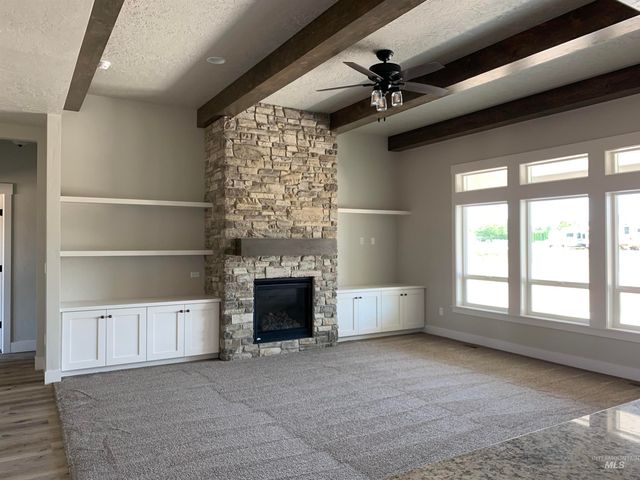 4007 E Briggs Ct, Nampa, ID 83686