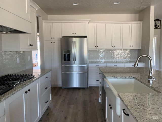 4007 E Briggs Ct, Nampa, ID 83686
