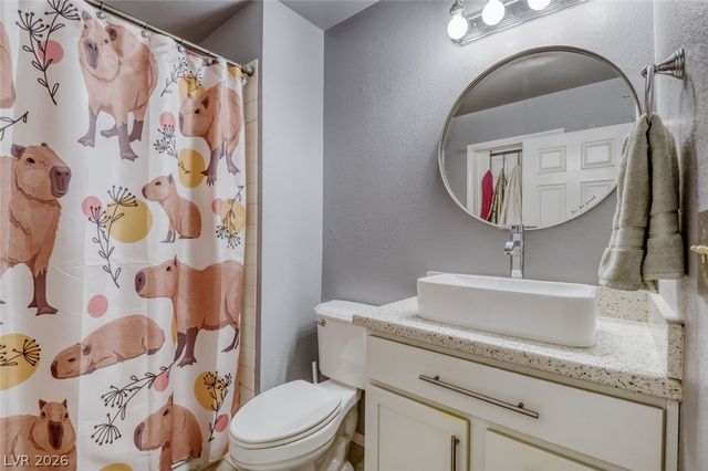 6227 Meadow Vista Lane, Las Vegas, NV 89103