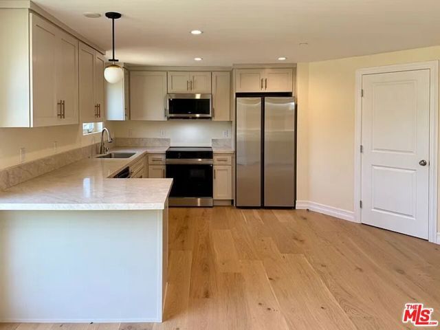 2807 Dunleer Place A, Los Angeles, CA 90064
