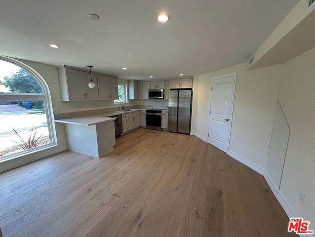 2807 Dunleer Place A, Los Angeles, CA 90064