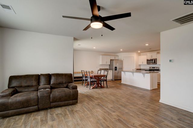 195 Carrington Drive, Lugoff, SC 29078