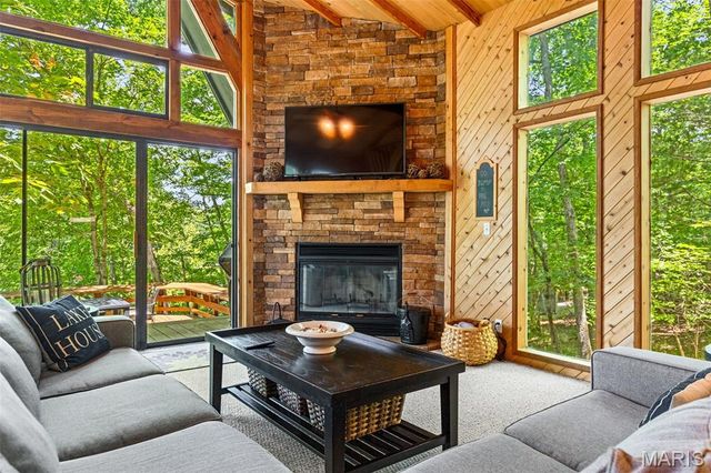 1711 Lake Wynnbrook Drive, Innsbrook, MO 63390