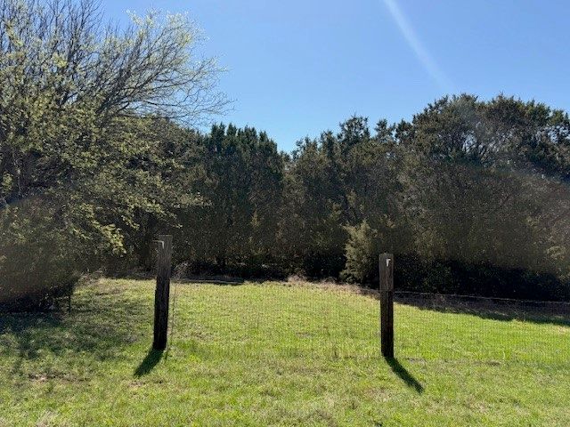 612 County Road 3570, China Spring, TX 76633