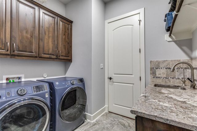 3738 County Road 258, Liberty Hill, TX 78642