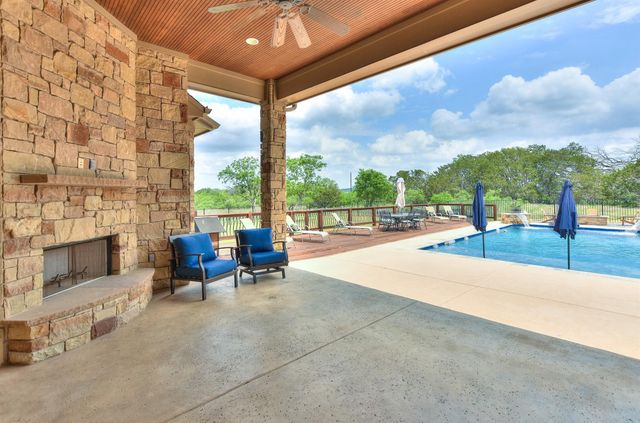 3738 County Road 258, Liberty Hill, TX 78642