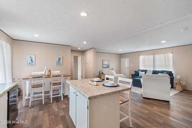876 Yaupon Drive SW, Calabash, NC 28467