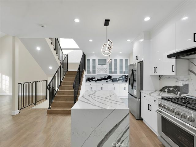 4530 Ensenada, Woodland Hills, CA 91364