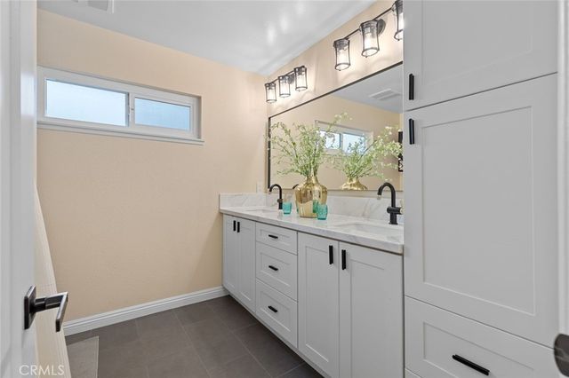 2914 S Rene, Santa Ana, CA 92704