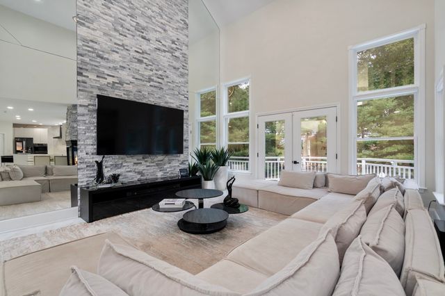 24 Old Connecticut Path, Ashland, MA 01721