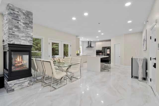 24 Old Connecticut Path, Ashland, MA 01721