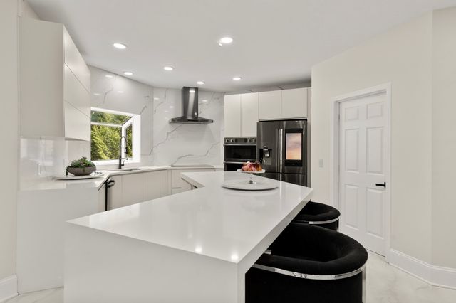 24 Old Connecticut Path, Ashland, MA 01721