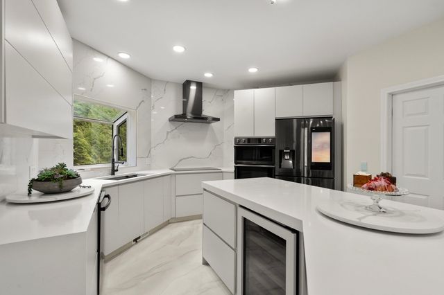 24 Old Connecticut Path, Ashland, MA 01721